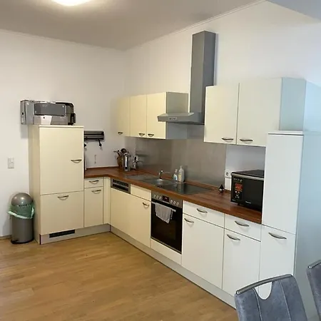 Apartment Zentrale Mit Balkon Innenstadt